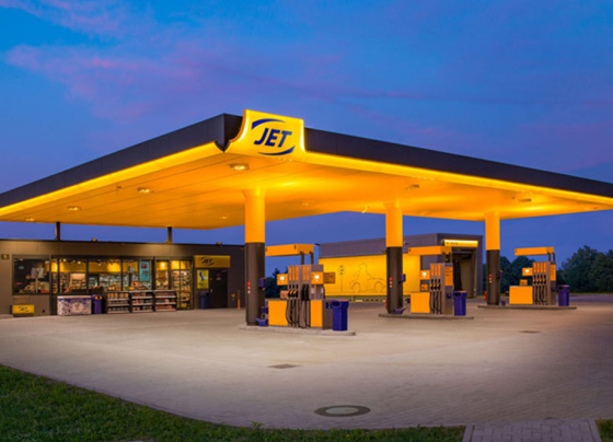 Kraftstoffkosten ziehen weiter an und belasten Verbraucher